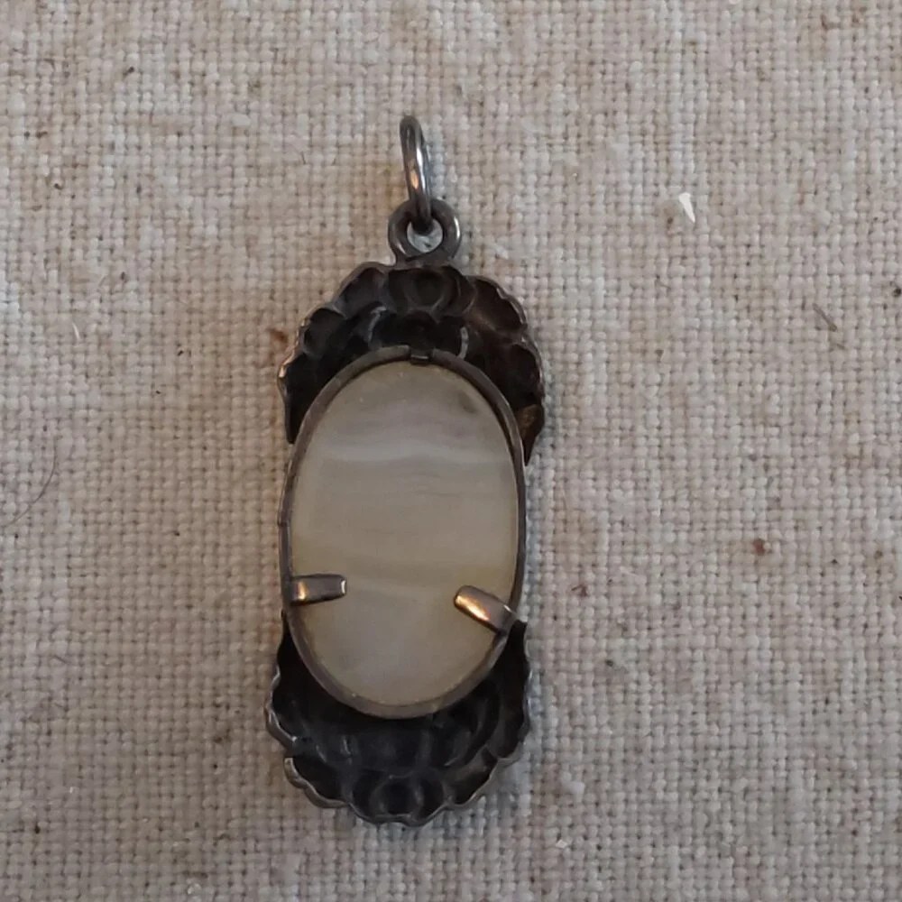 Vintage Silver & Agate pendant - Picture 2 of 2
